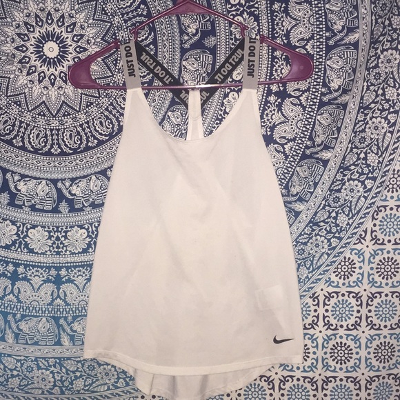 White nike tank - Picture 1 of 3